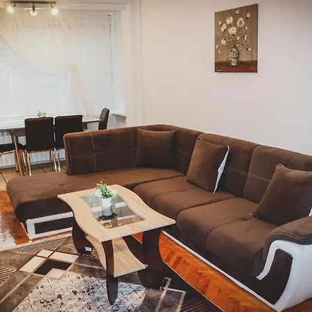 3 Rooms, Loft Apartment, Located Right In Center!!! Апартаменты