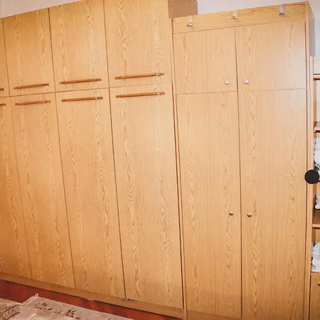 3 Rooms, Loft Apartment, Located Right In Center!!!